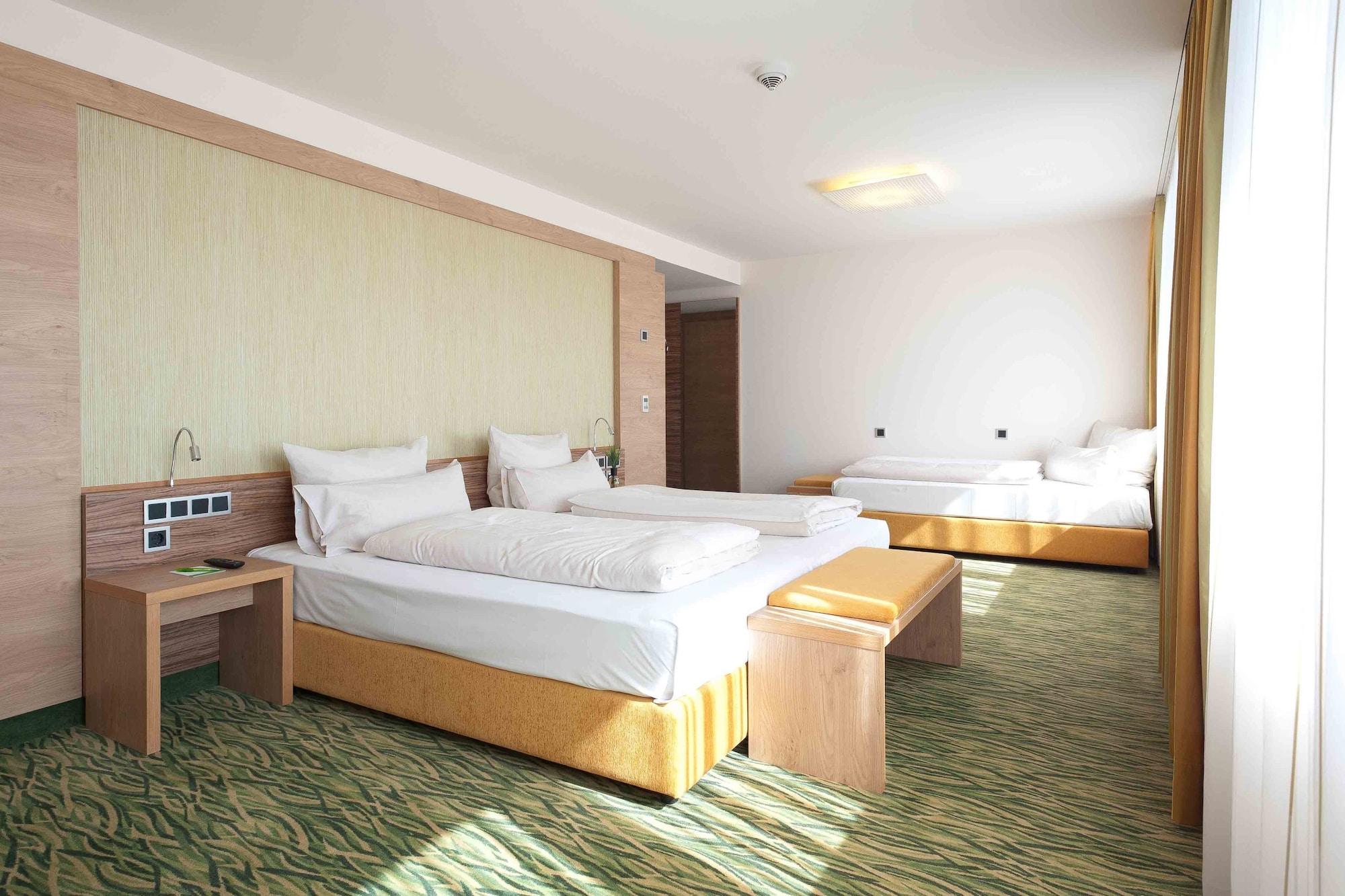 Hotel Bildungsblick Kirchseeon ภายนอก รูปภาพ