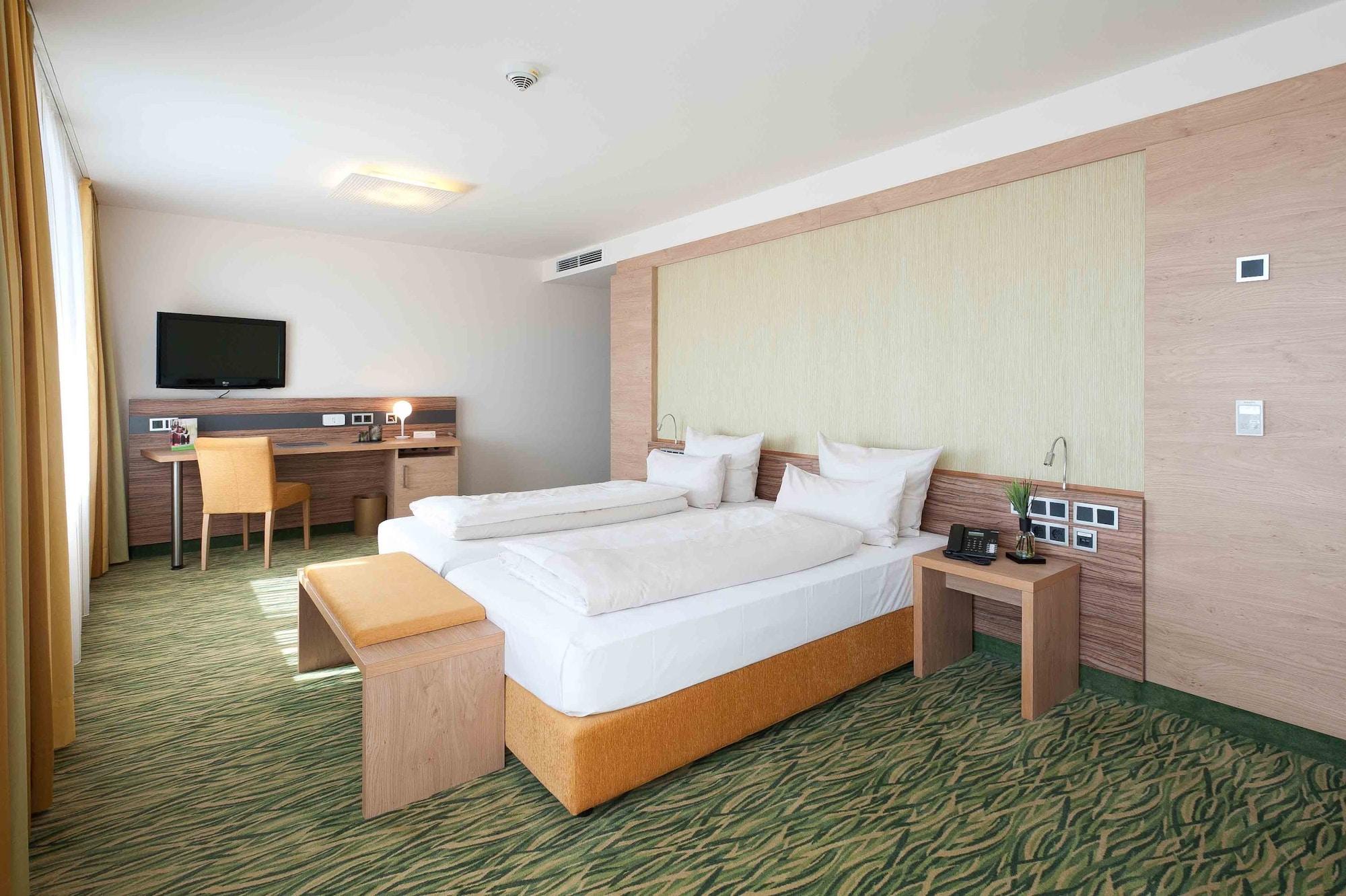 Hotel Bildungsblick Kirchseeon ภายนอก รูปภาพ
