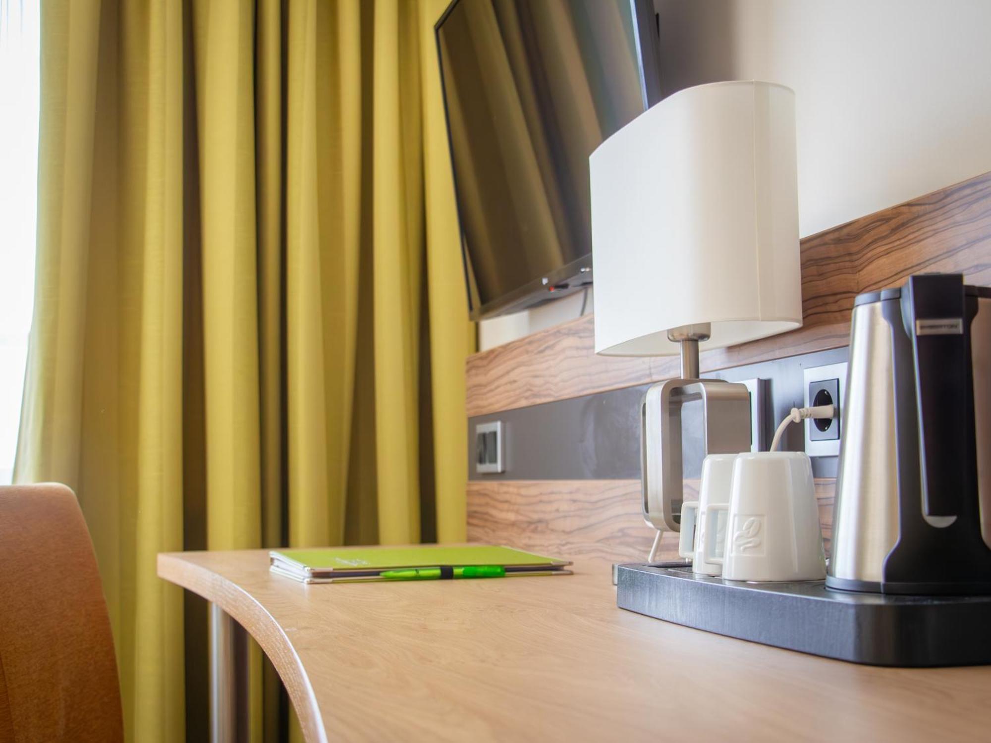 Hotel Bildungsblick Kirchseeon ภายนอก รูปภาพ