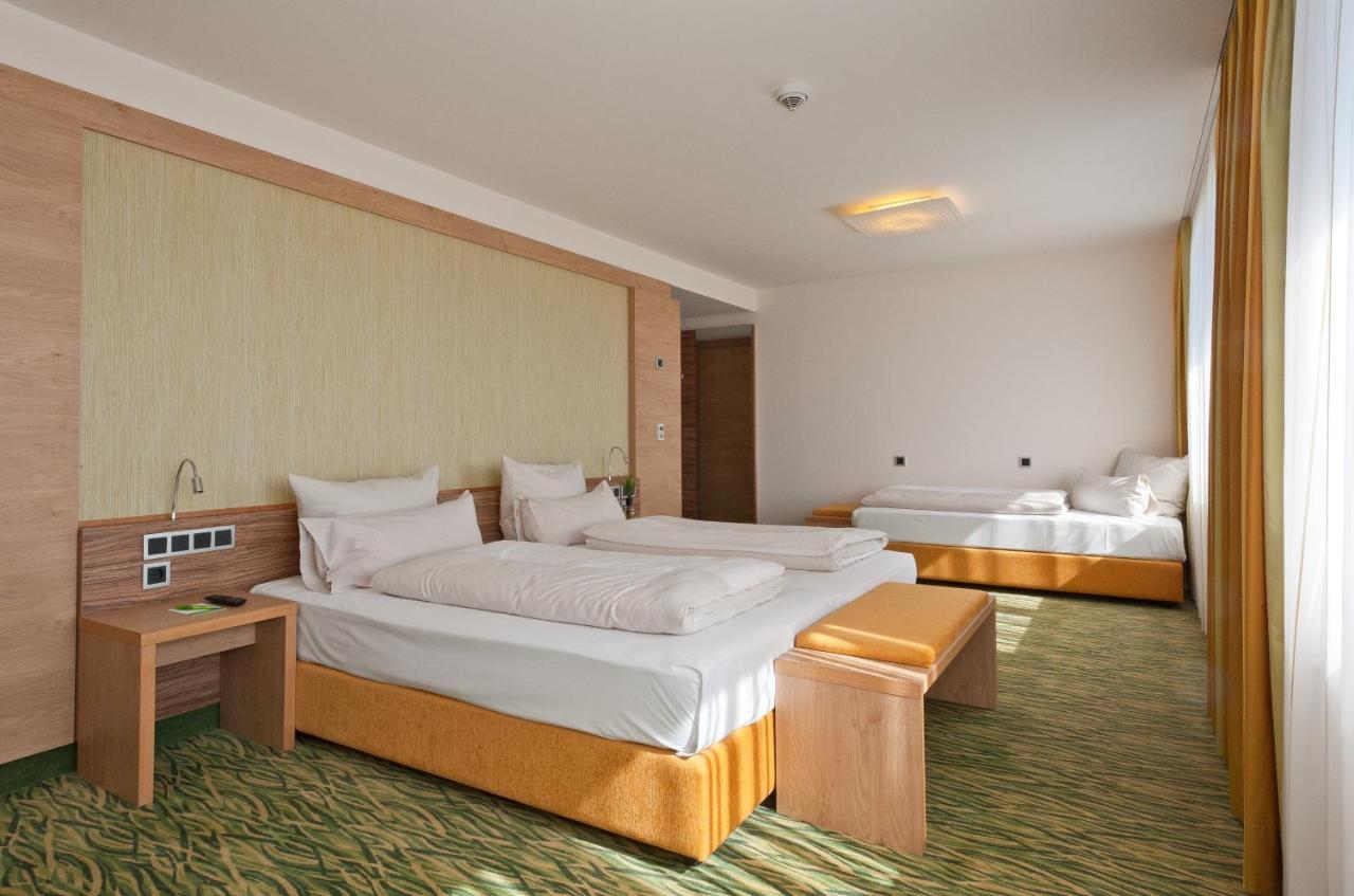 Hotel Bildungsblick Kirchseeon ภายนอก รูปภาพ